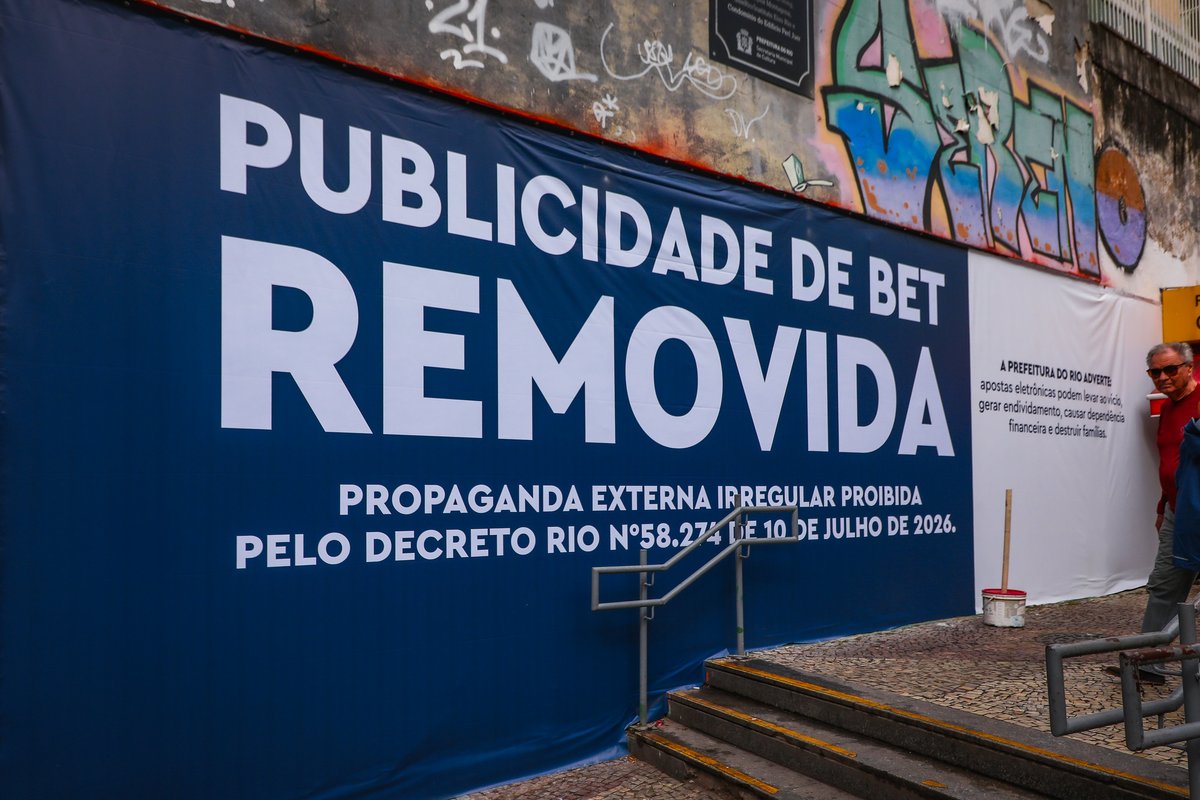 “Não te aconselhes com os estultos, pois não poderão ocultar o teu segredo” (Eclo 8,20). “Não te aconselhes com os estultos, pois não poderão ocultar o teu segredo” (Eclo 8,20).
