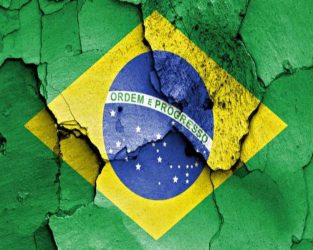 124. A quem interessa a demonização da política? 124. A quem interessa a demonização da política?